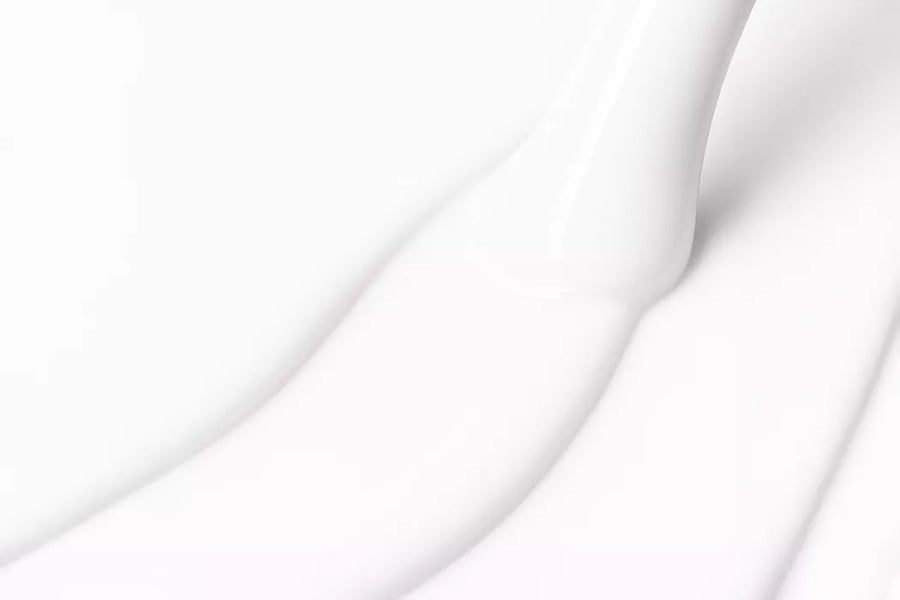 FLÜSSIGE POLY-GEL VICTORIA VYNN 01 Misty Milk 15 ml