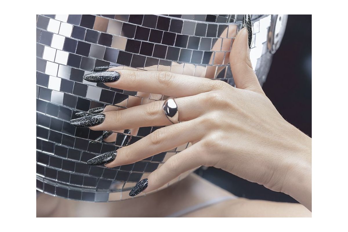 GEL POLISH - 330 Black Freestyle 8 ml